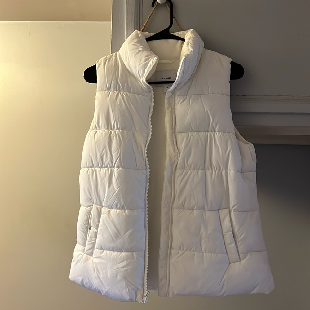 NWT old navy puffer vest